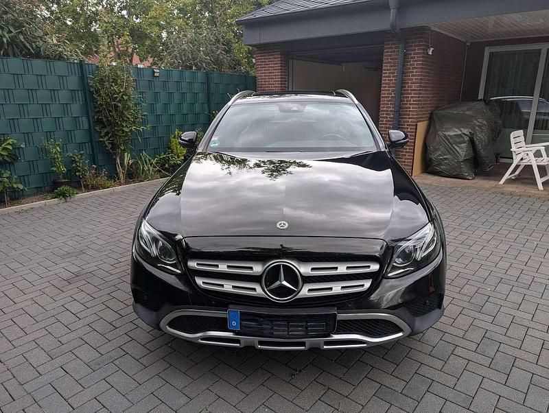 Gebraucht Mercedes E220 All-Terrain 194 PS (142 kW) 2017 Schwarz Kombi