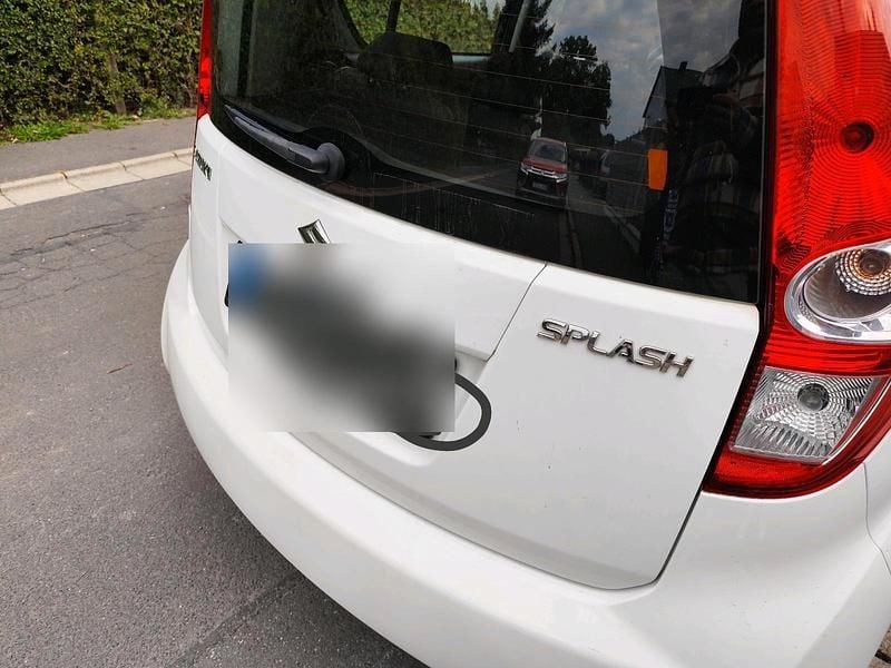 Second-hand Suzuki Splash 70 CP (51 kW) 2009 Alb Hatchback