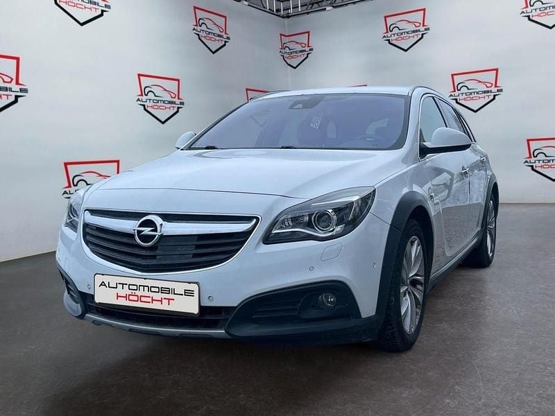 Weiß Gebraucht 2015 Opel Insignia Country Tourer Basis Kombi | 7.990 € (Fairer Preis) - Bild 1/4