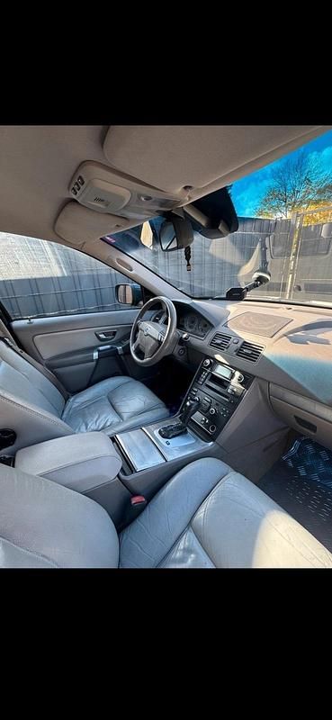 Usado Volvo XC90 185 HP (136 kW) 2009 Cinzento SUV