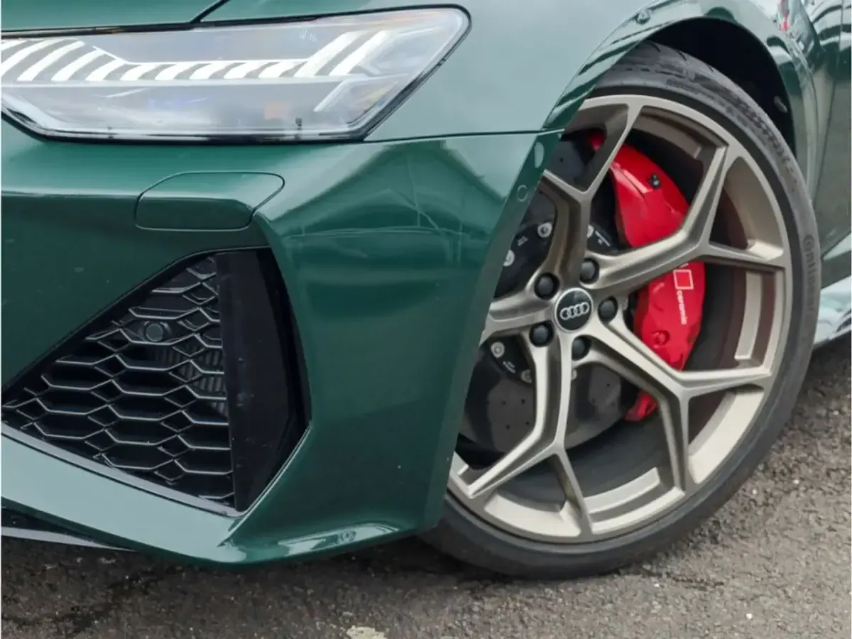 Gebraucht Audi RS6 Performance 630 PS (463 kW) 2024 Grün Kombi