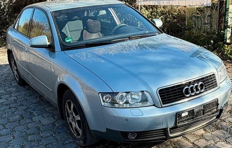 Gebraucht Audi A4 131 PS (96 kW) 2001 Blau Limousine