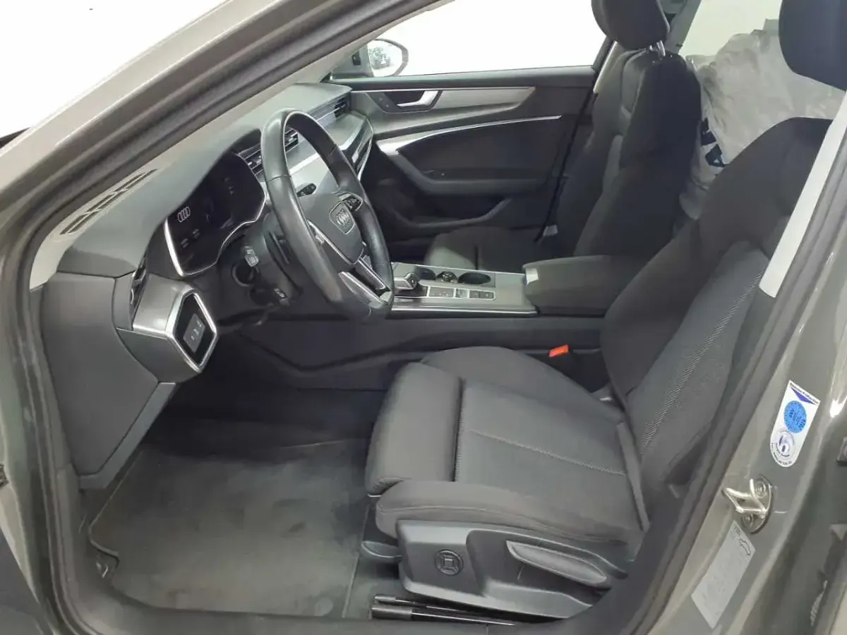 Gebraucht Audi A6 Advanced 265 PS (194 kW) 2023 Chronosgrau metallic Kombi