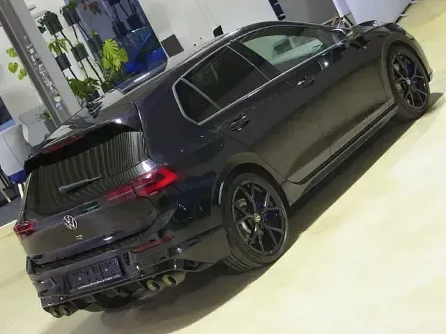 Gebraucht VW Golf VIII R 320 PS (235 kW) 2023 Deep black pearlescent (metallic) Limousine