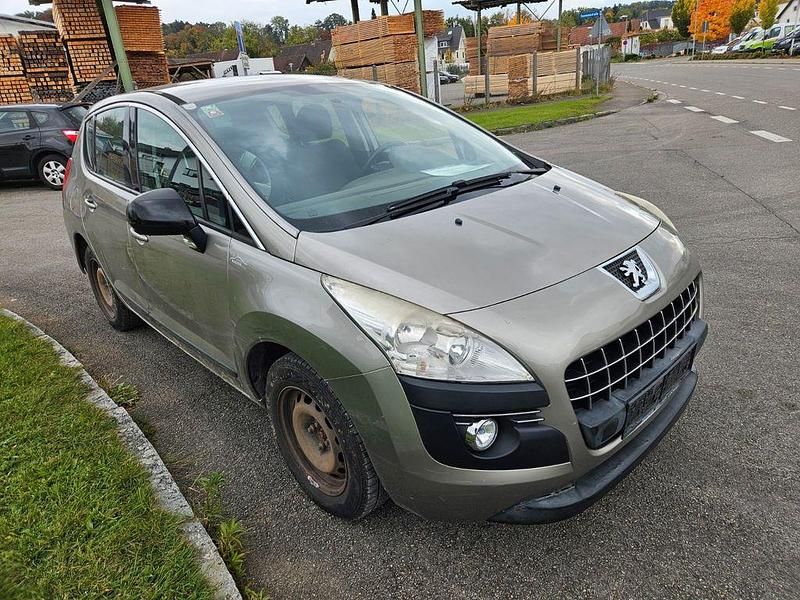 Grau Gebraucht 2009 Peugeot 3008 Limousine | 1.999 € (Fairer Preis) - Bild 1/4