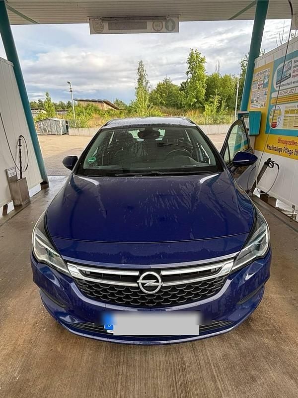 Blau Gebraucht 2016 Opel Astra Kombi | 7.499 € (Fairer Preis) - Bild 1/4