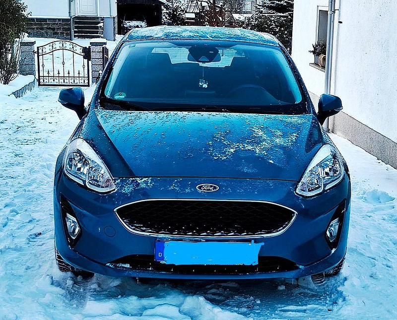Blau Gebraucht 2018 Ford Fiesta Cool & Connect Limousine | 9.999 € (Fairer Preis) - Bild 1/4