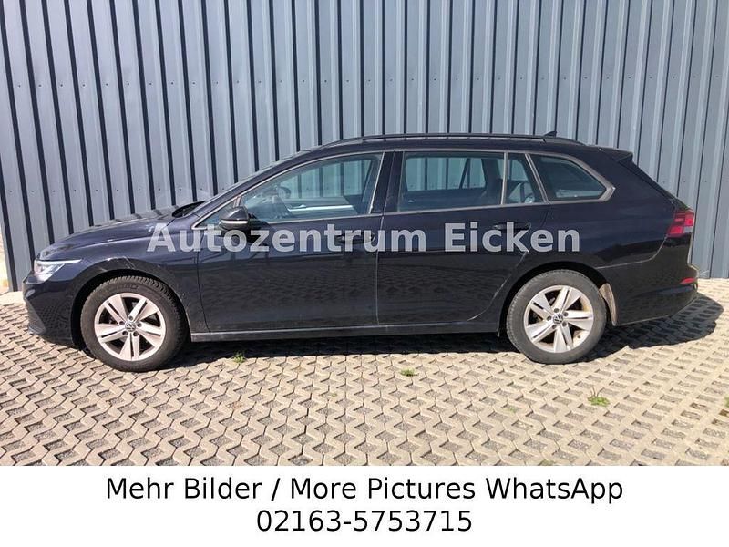 Schwarz Gebraucht 2020 VW Golf VIII Life Kombi | 15.990 € (Guter Preis) - Bild 1/4