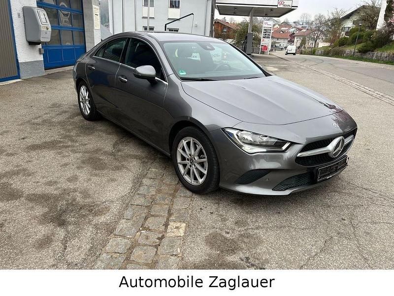 Gebraucht Mercedes CLA200 150 PS (110 kW) 2021 Grau Limousine