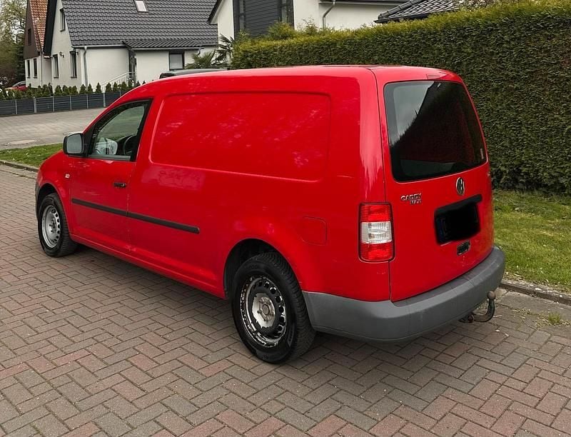Second-hand VW Caddy 105 CP (77 kW) 2010 Roșu Monovolum