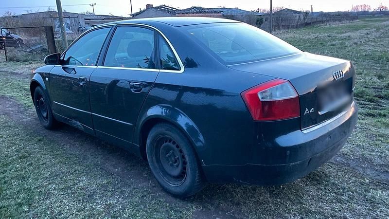 Gebraucht Audi A4 105 PS (77 kW) 2003 Schwarz Limousine