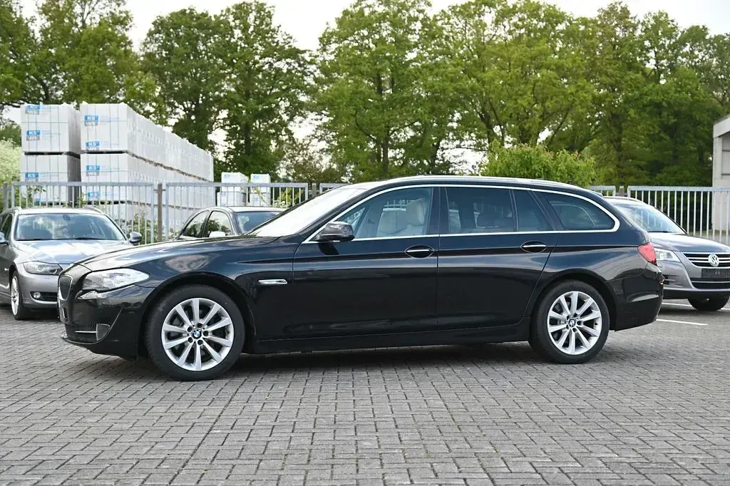 Gebraucht BMW 525 204 PS (150 kW) 2010 Schwarz Limousine