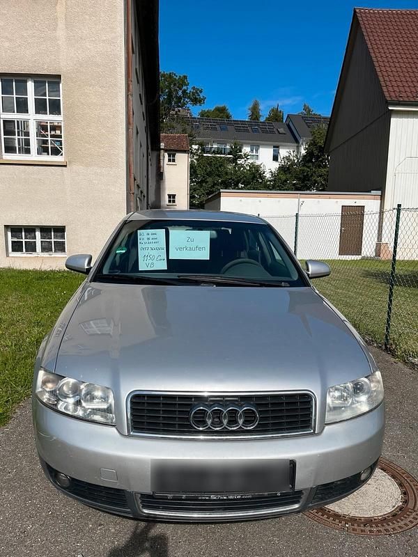 Grau Gebraucht 2002 Audi A4 Limousine | 1.140 € (Superpreis) - Bild 1/4