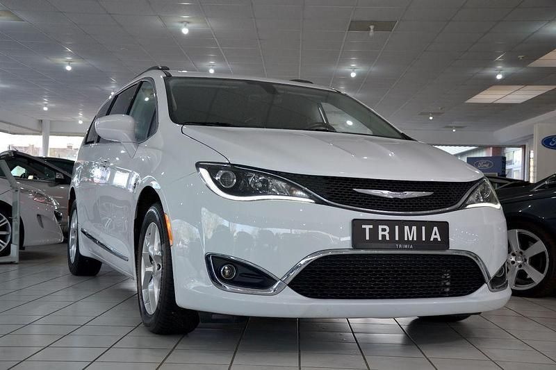 Gebraucht Chrysler Pacifica 291 PS (214 kW) 2017 Weiß Van / Kleinbus