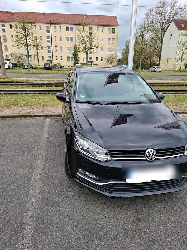 Schwarz Gebraucht 2016 VW Polo Kleinwagen | 8.999 € (Fairer Preis) - Bild 1/4