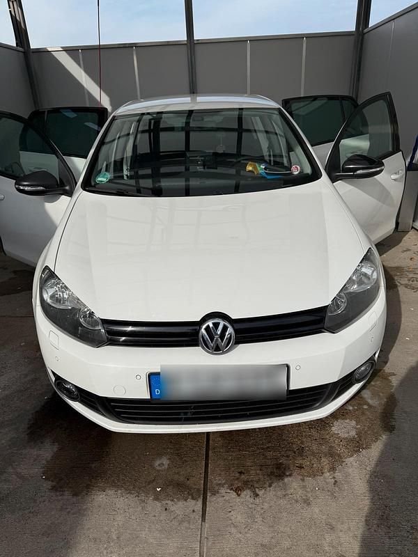 Weiß Gebraucht 2012 VW Golf VII Limousine | 4.800 € - Bild 1/4