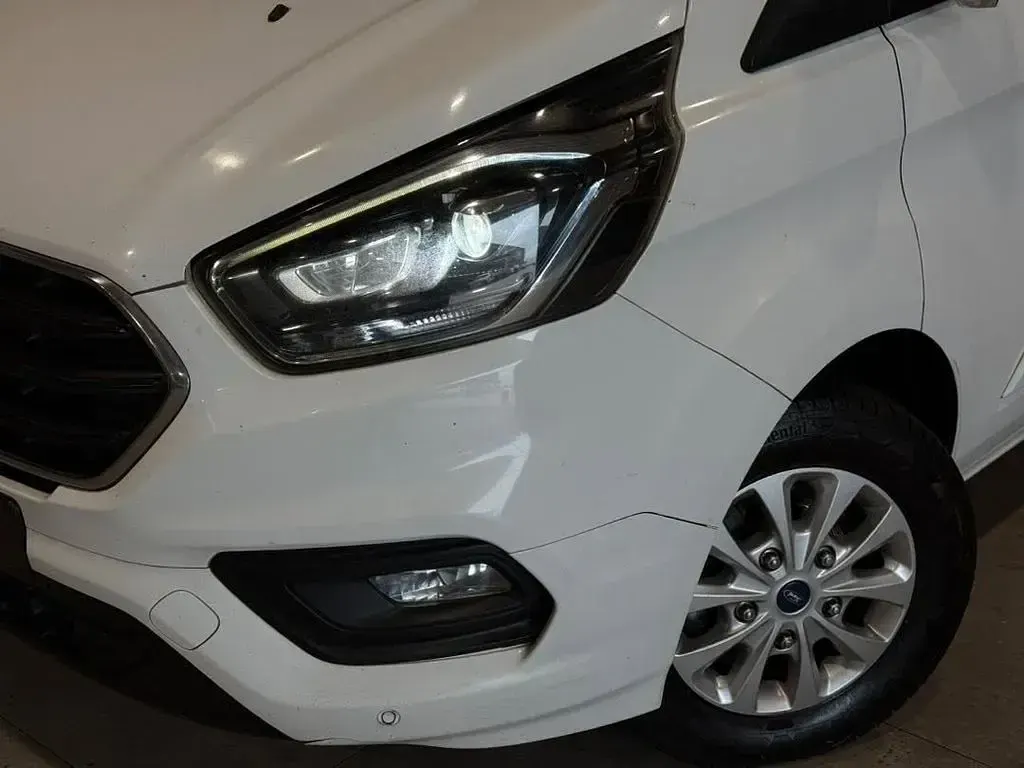 Gebraucht Ford Transit 170 PS (125 kW) 2021 Weiß Van / Kleinbus