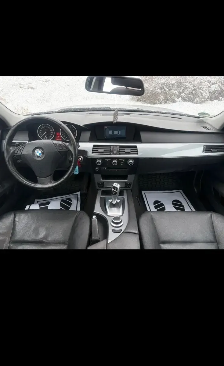 Gebraucht BMW 523 190 PS (139 kW) 2007 Silber Limousine