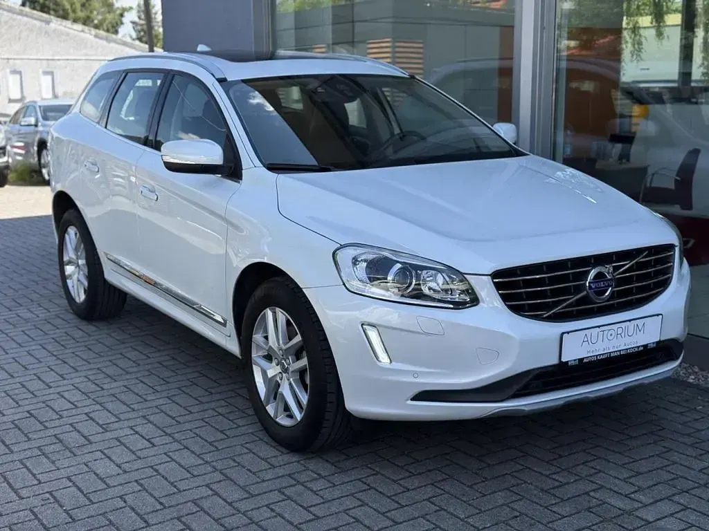 Gebraucht Volvo XC60 Summum 150 PS (110 kW) 2017 Weiß SUV