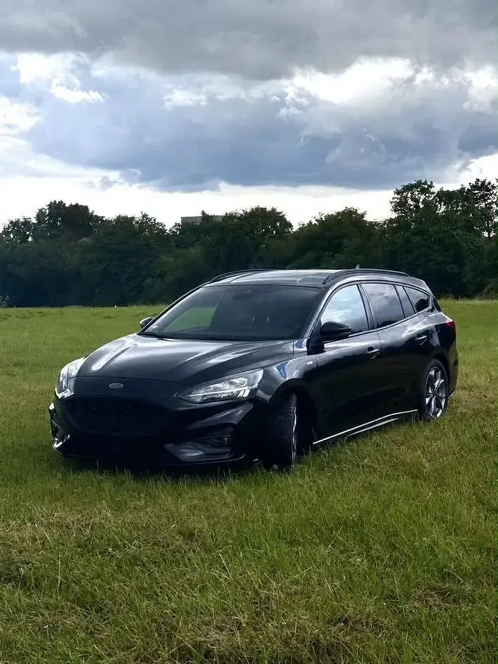 Gebraucht Ford Focus ST-Line 125 PS (91 kW) 2020 Schwarz Kombi