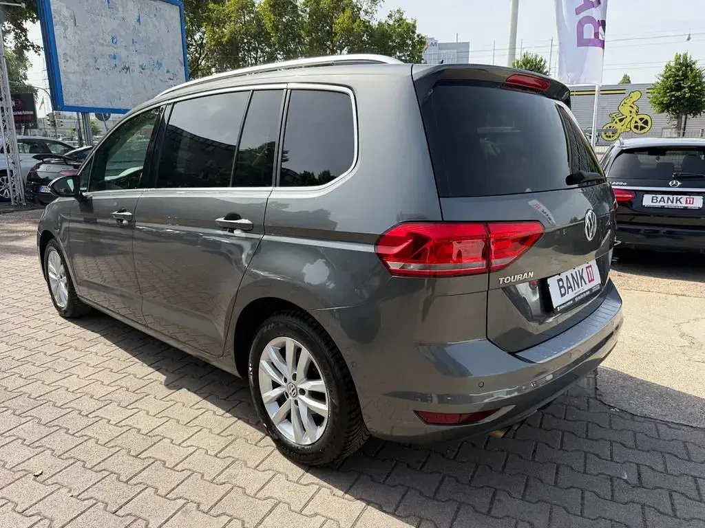 Gebraucht VW Touran Highline 150 PS (110 kW) 2017 Grau Van / Kleinbus