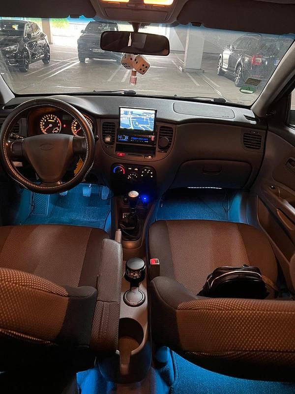 Gebraucht Kia Rio 97 PS (71 kW) 2005 Schwarz Kleinwagen