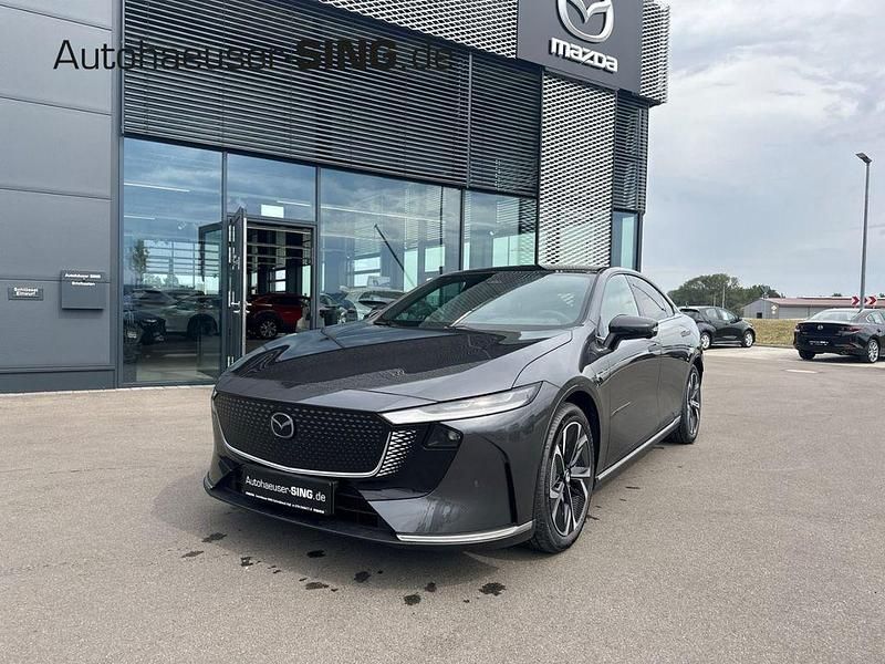 Grau Neu 2025 Mazda 6e Takumi-Line Limousine | 42.990 € - Bild 1/4