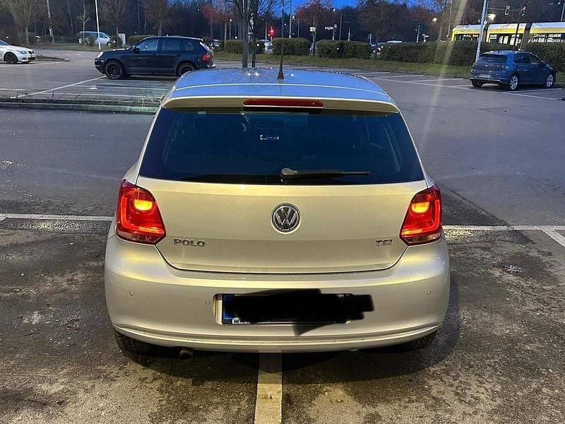Gebraucht VW Polo Team 105 PS (77 kW) 2011 Silber Kleinwagen