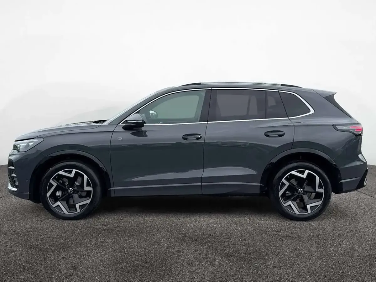 Neu VW Tiguan R-line 150 PS (110 kW) 2026 Delfingrau SUV