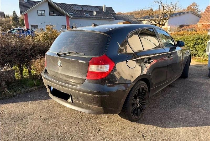 Gebraucht BMW 120 167 PS (122 kW) 2004 Schwarz Kleinwagen