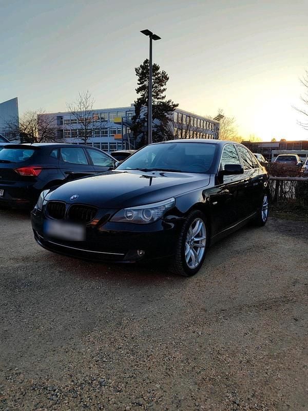 Gebraucht BMW 520 170 PS (125 kW) 2010 Schwarz Limousine