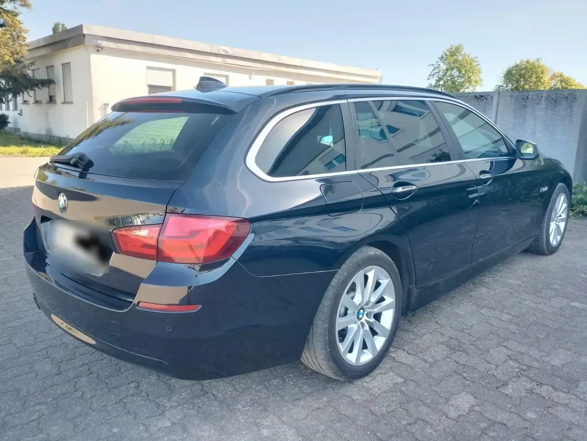 Second-hand BMW 525 218 CP (160 kW) 2011 Albastru Break