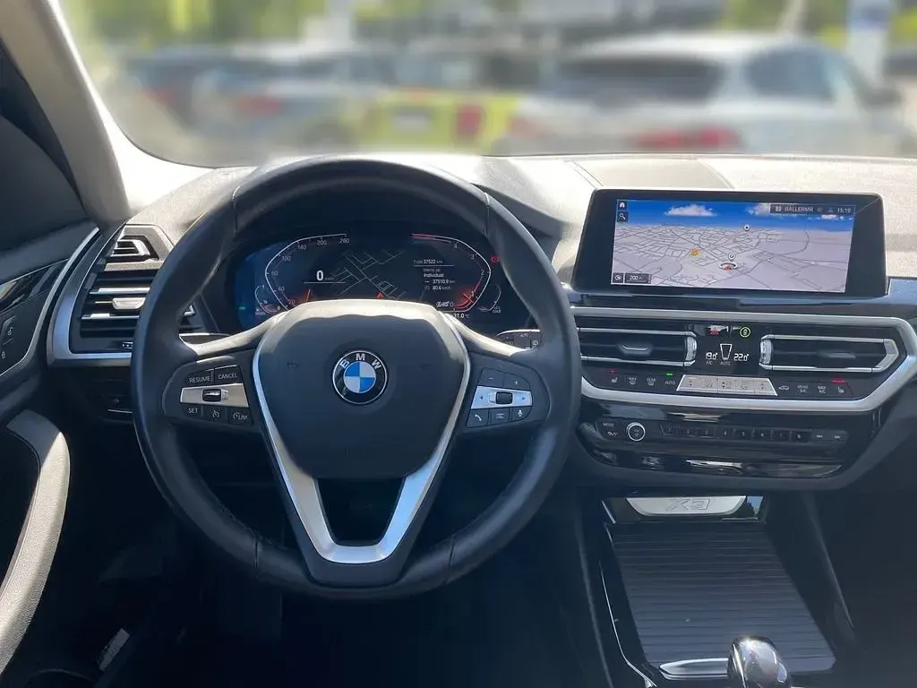 Gebraucht BMW X3 Sport Line 190 PS (139 kW) 2023 Schwarz SUV