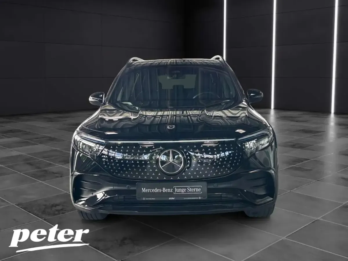 Gebraucht Mercedes EQB300 AMG 167 kW (228 PS) 2024 Kosmosschwarz metallic SUV