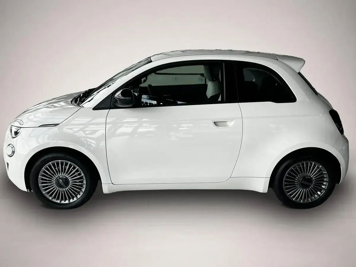 Neu Fiat 500 Icon 65 PS (47 kW) 2026 Manufacturer Limousine