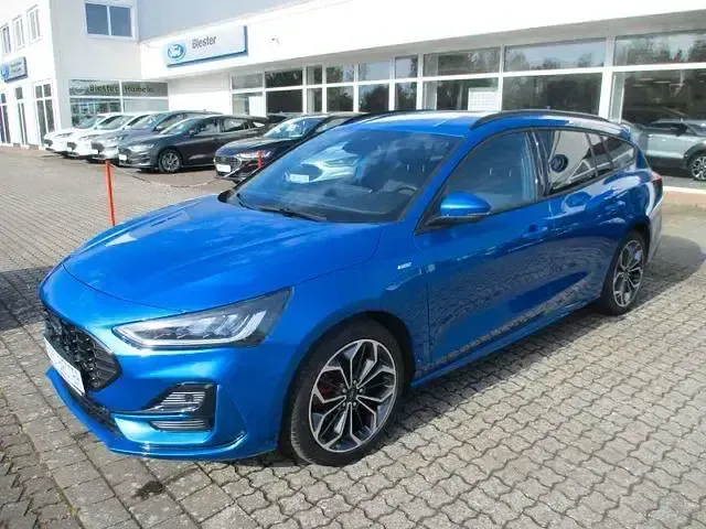 Gebraucht Ford Focus ST-Line X 155 PS (114 kW) 2023 Desert island blue Kombi