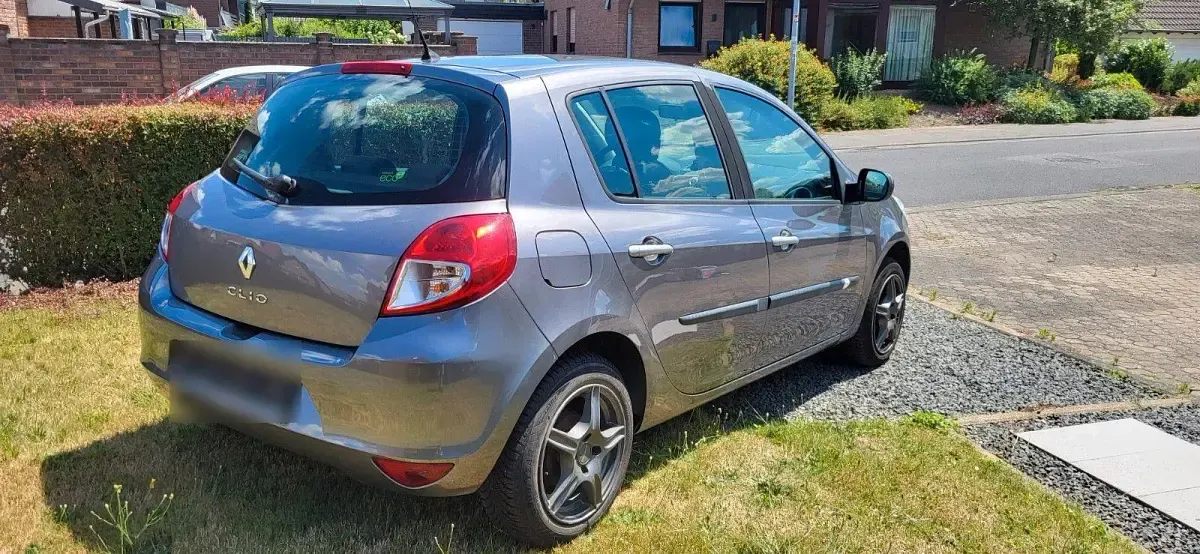 Gebraucht Renault Clio 75 PS (55 kW) 2010 Grau Kleinwagen