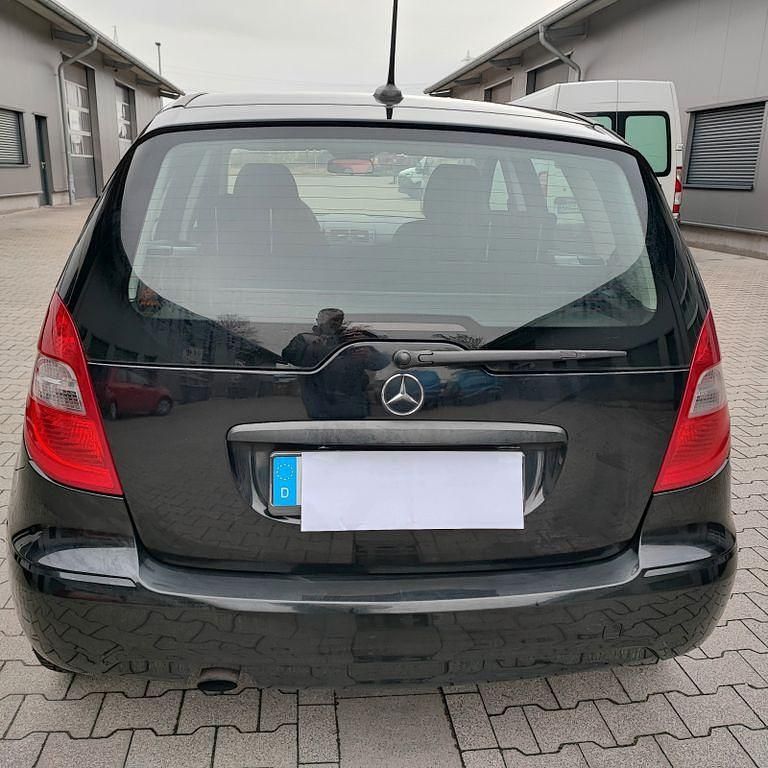 Gebraucht Mercedes A160 82 PS (60 kW) 2011 Schwarz Van / Kleinbus