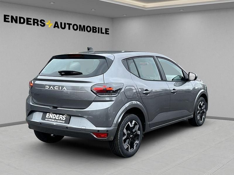 Neu Dacia Sandero Journey 101 PS (74 kW) 2026 Grau Kleinwagen