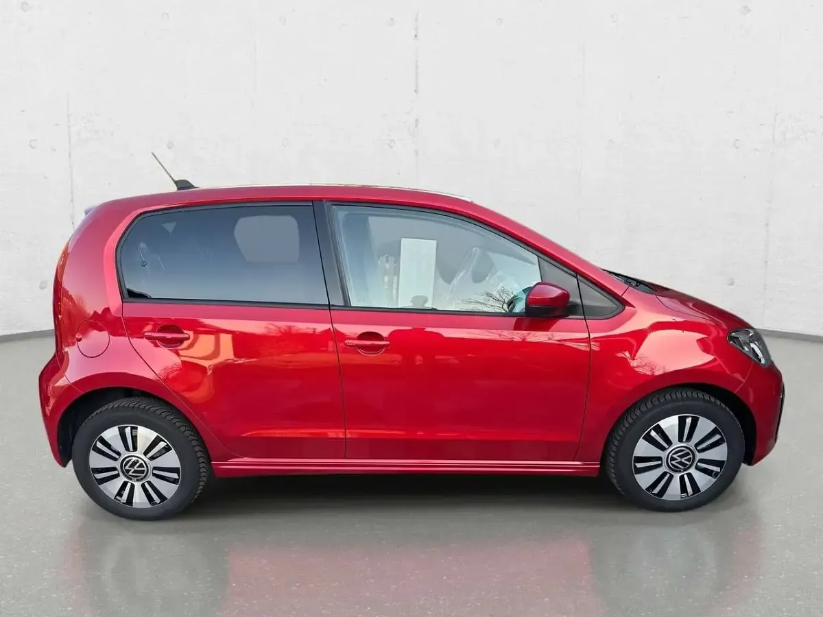 Second-hand VW e-up! Style 61 kW (83 CP) 2022 Roșu Hatchback