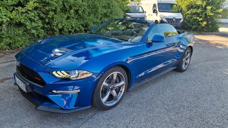 Blau Gebraucht 2023 Ford Mustang GT Cabrio | 54.900 € (Teuer) - Bild 1/4