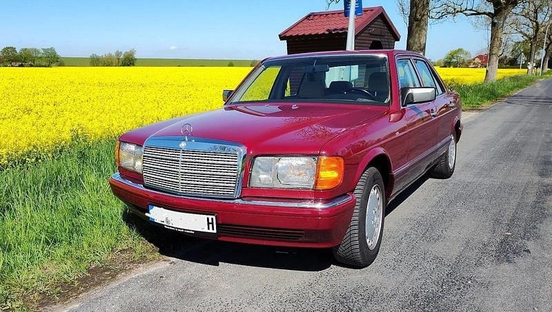 Rot Gebraucht 1989 Mercedes 260 SE Limousine | 12.500 € - Bild 1/4