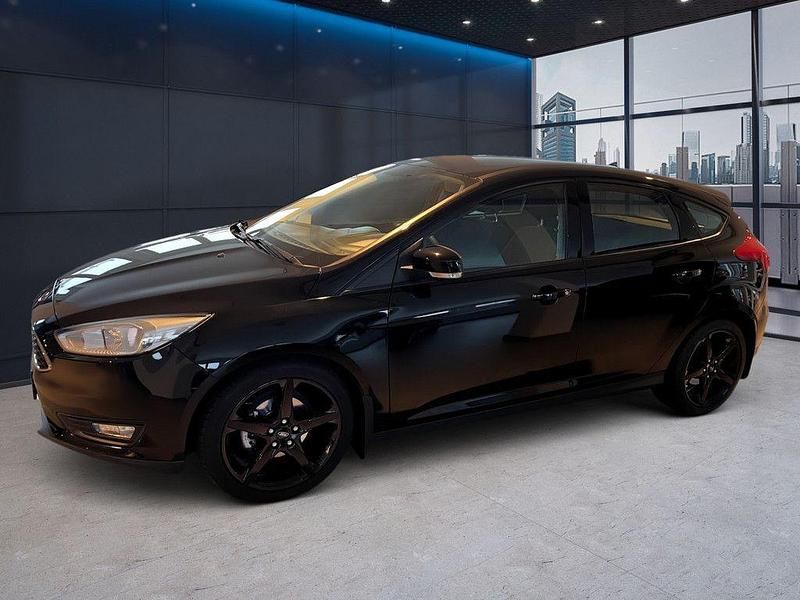 Gebraucht Ford Focus Trend 125 PS (91 kW) 2017 Schwarz Limousine