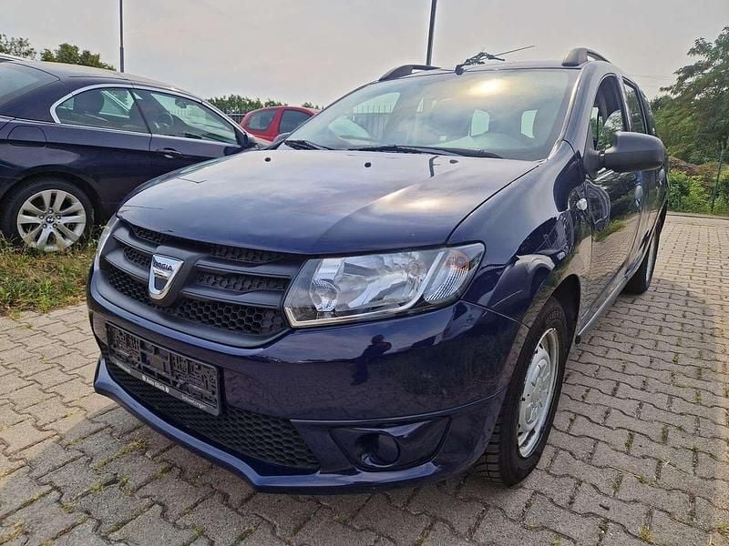 Blau marine Gebraucht 2014 Dacia Logan Essentiel Limousine | 3.900 € (Guter Preis) - Bild 1/4