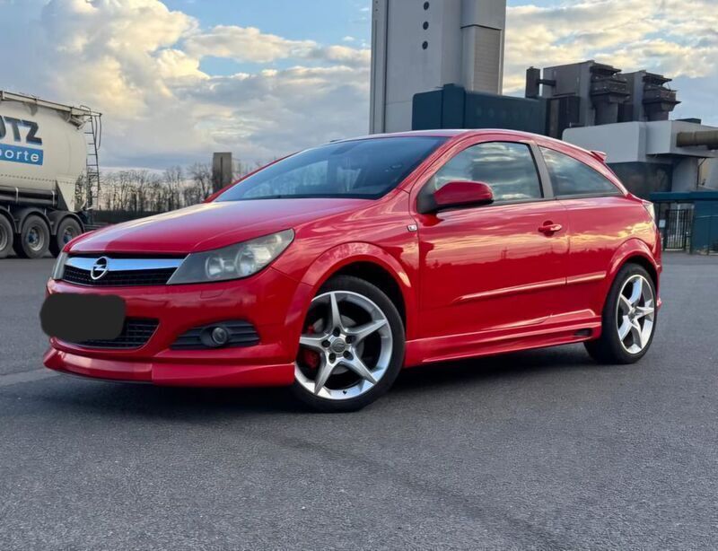 Rot Gebraucht 2007 Opel Astra GTC Limousine | 4.000 € (Etwas zu teuer) - Bild 1/4
