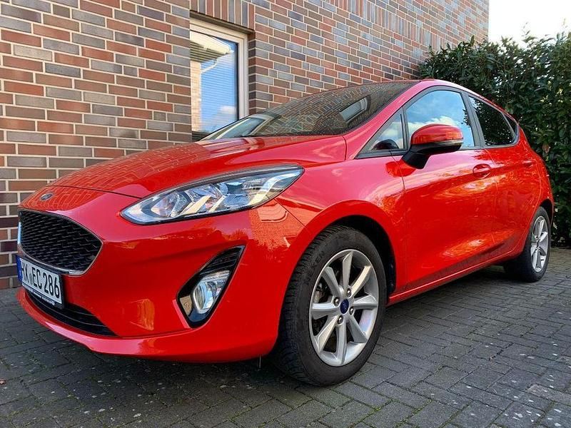 Rot Gebraucht 2020 Ford Fiesta Cool & Connect Kleinwagen | 10.300 € (Fairer Preis) - Bild 1/4