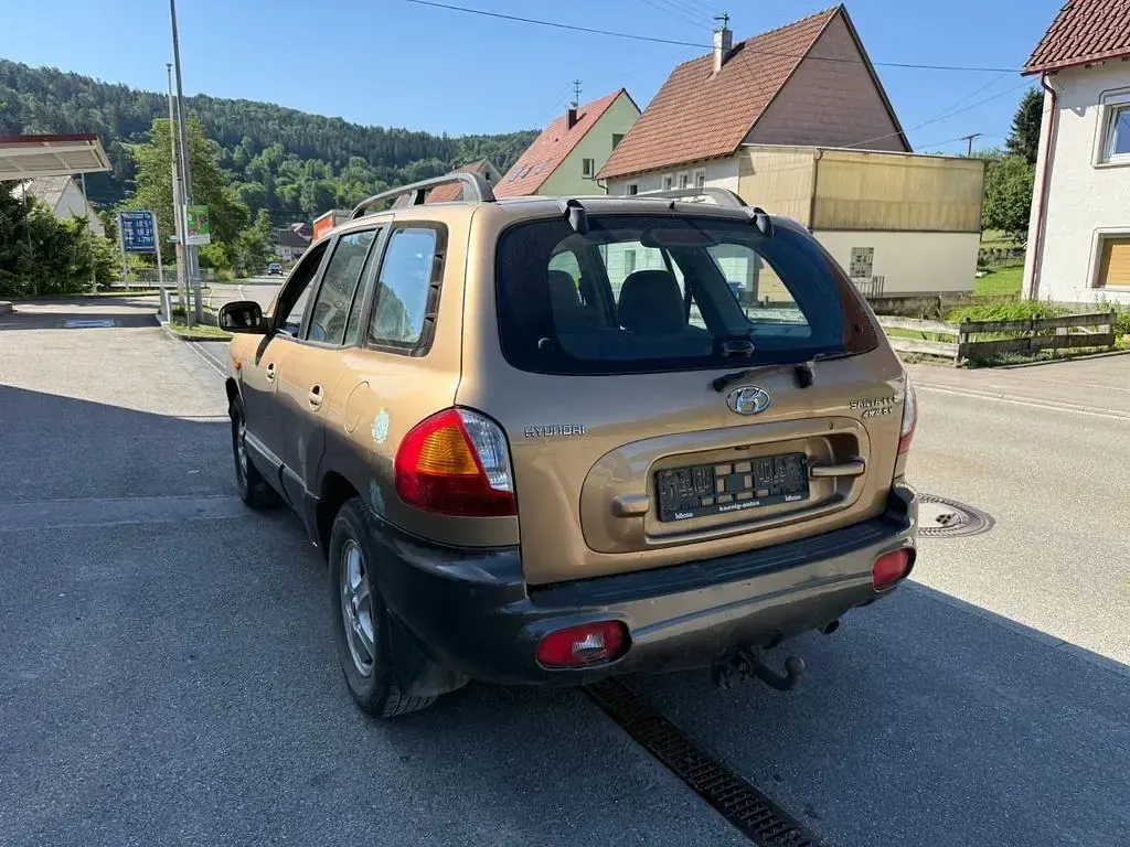 Gebraucht Hyundai Santa Fe 173 PS (127 kW) 2003 Gold SUV