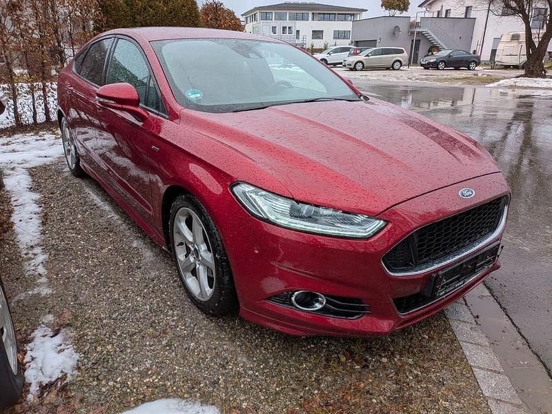 Gebraucht Ford Mondeo ST-Line 165 PS (121 kW) 2019 Rot Limousine