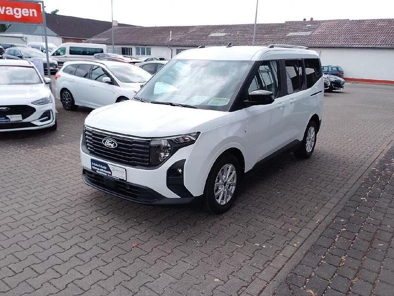 Frostweiß Gebraucht 2024 Ford Tourneo Courier Titanium Van / Kleinbus | 25.985 € (Etwas zu teuer) - Bild 1/4