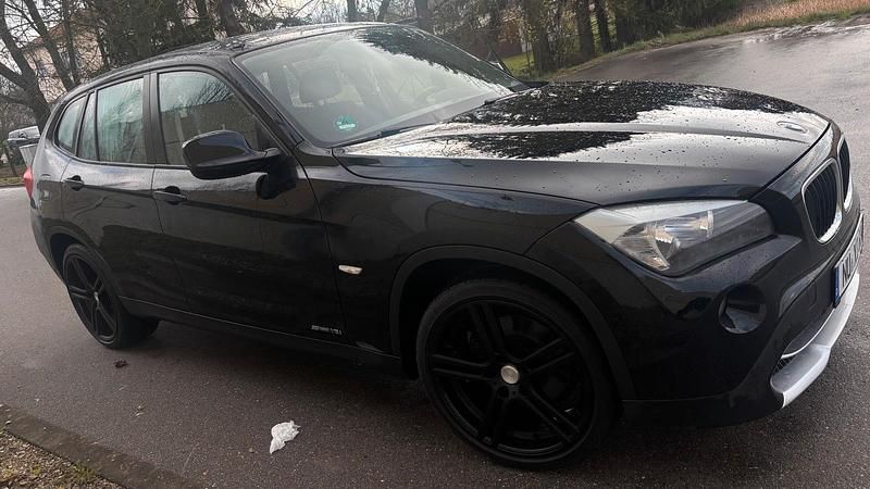 Gebraucht BMW X1 150 PS (110 kW) 2010 Schwarz SUV